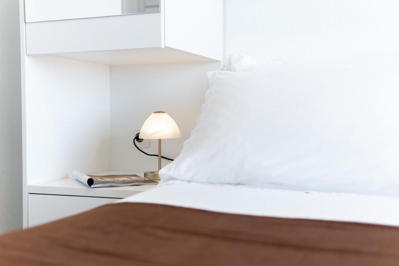 Apartments And Rooms Vuleta, Close To The Beach Makarska Exterior foto