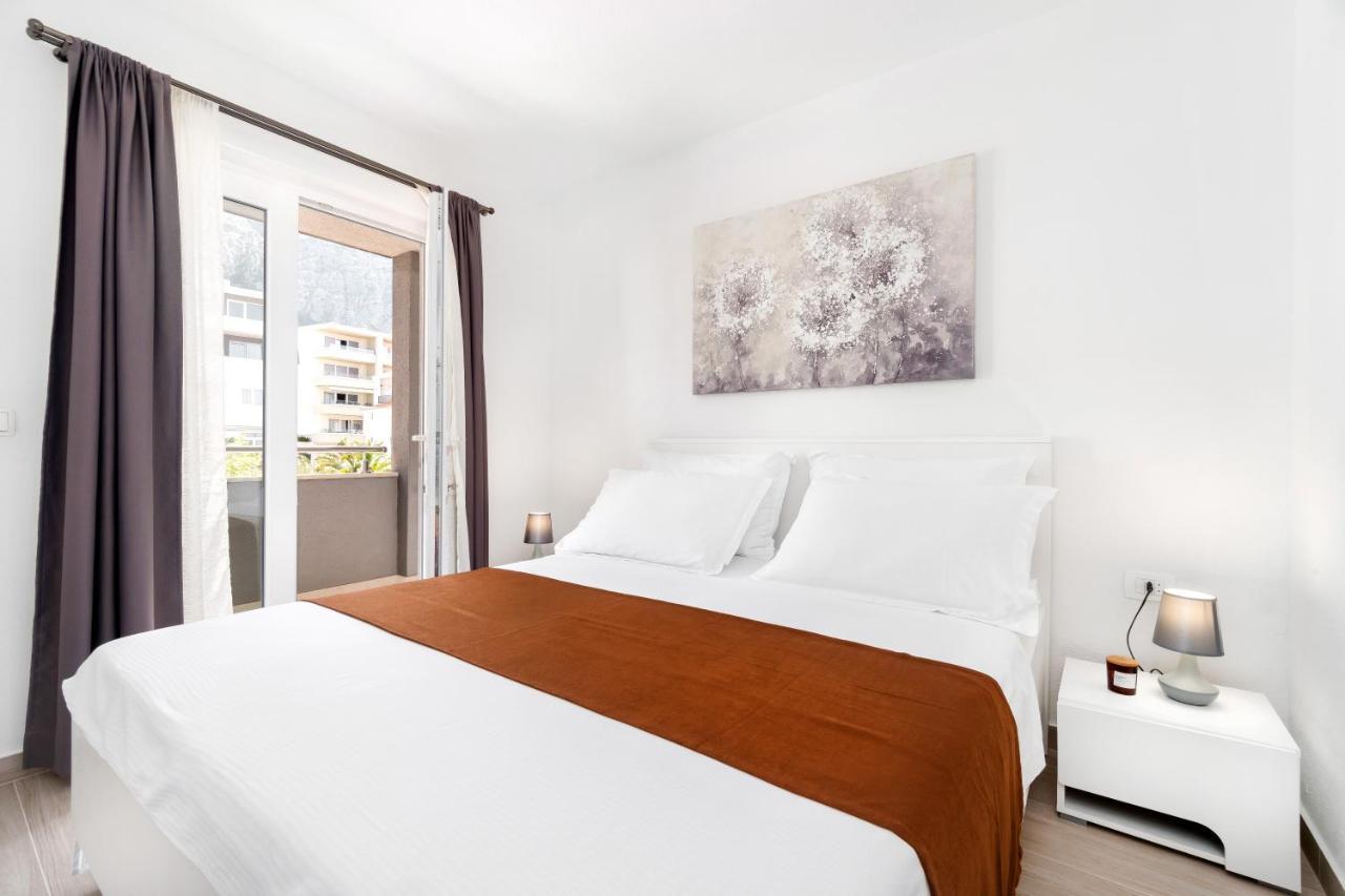 Apartments And Rooms Vuleta, Close To The Beach Makarska Exterior foto
