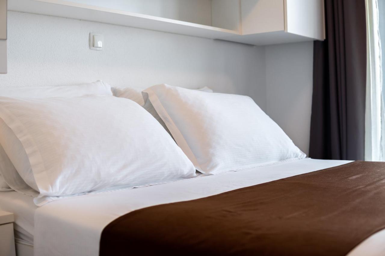 Apartments And Rooms Vuleta, Close To The Beach Makarska Exterior foto