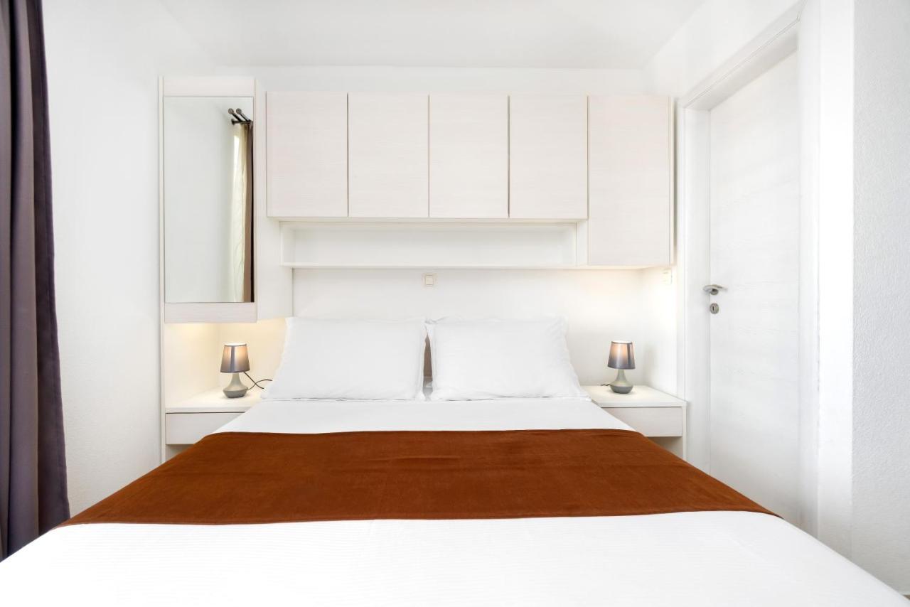 Apartments And Rooms Vuleta, Close To The Beach Makarska Exterior foto