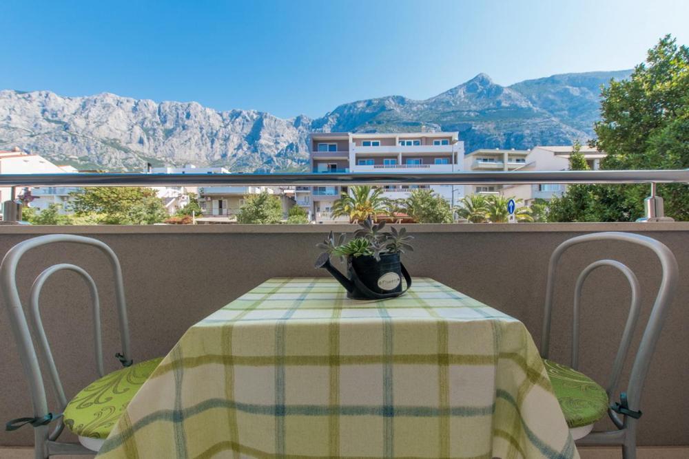 Apartments And Rooms Vuleta, Close To The Beach Makarska Quarto foto