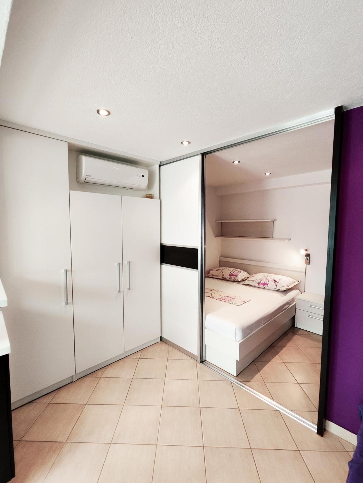 Apartments And Rooms Vuleta, Close To The Beach Makarska Quarto foto