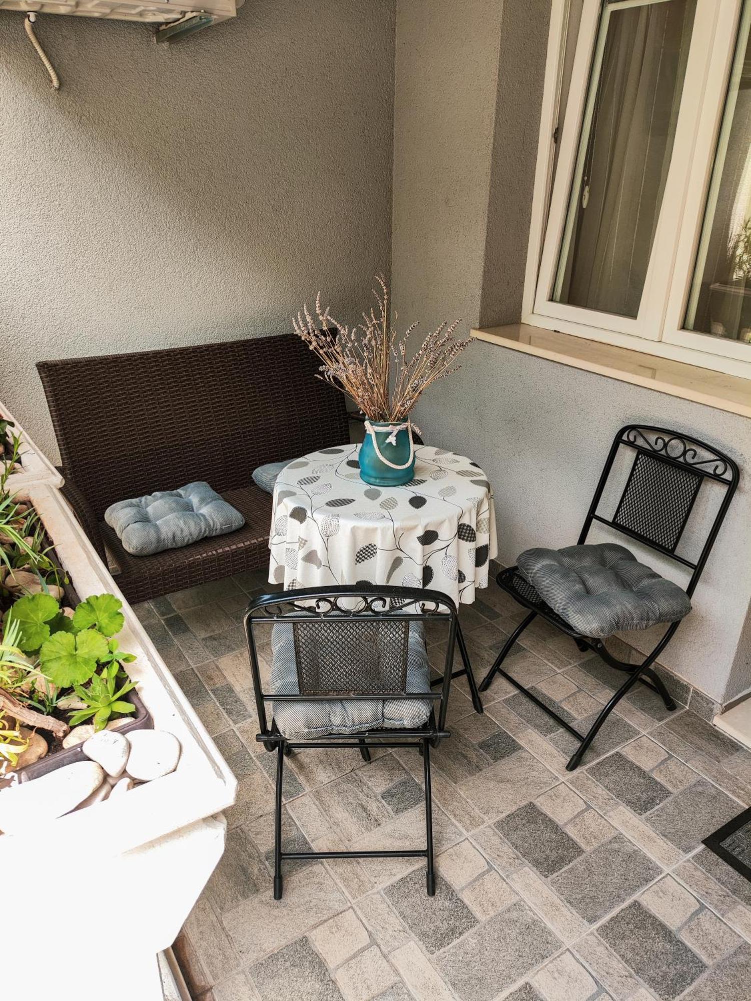 Apartments And Rooms Vuleta, Close To The Beach Makarska Quarto foto